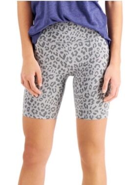 JENNI ON REPEAT GRAY LEOPARD PRINT SIZE MEDIUM CASUAL BIKER SHORTS *NEW, NWT